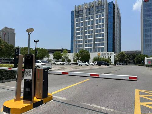 último caso de la compañía sobre E40Pro Barrier Gate for Business Park Parking Lot