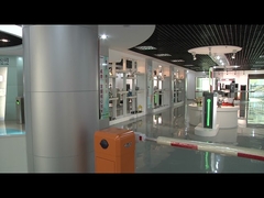 Barreras automáticas inteligentes del aparcamiento